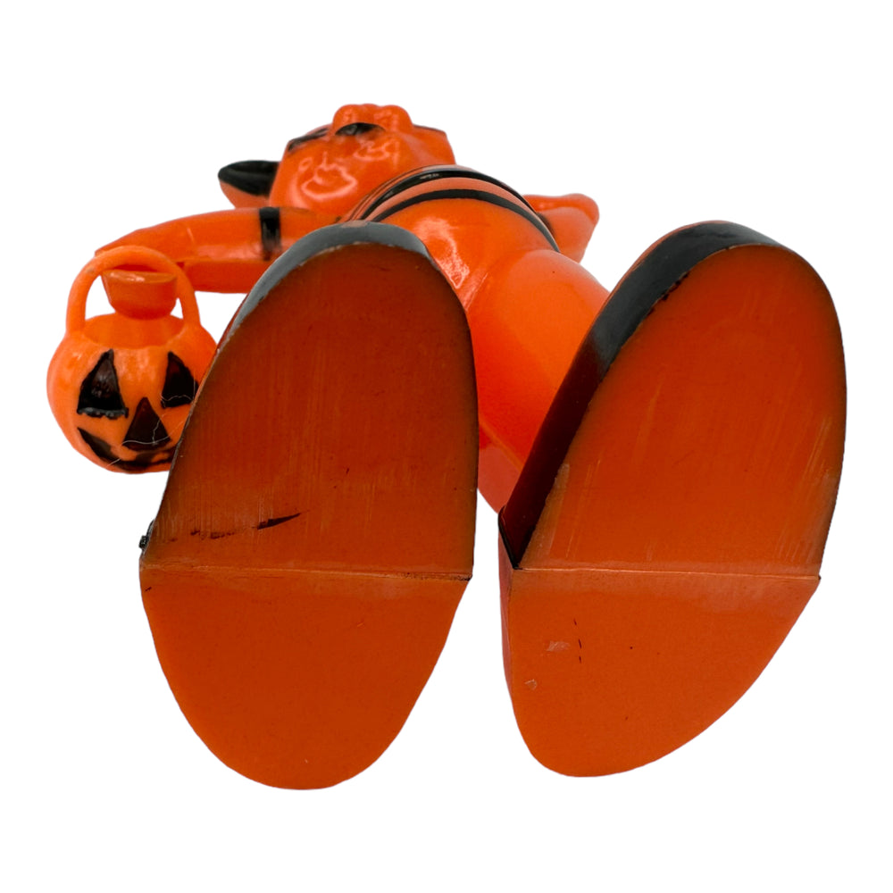 
            
                Load image into Gallery viewer, Vintage Halloween Rosbro / Tico Toys Hard Plastic Striped Cat Holding Jack O Lantern Candy Container 1950s at Eerie Emporium.
            
        
