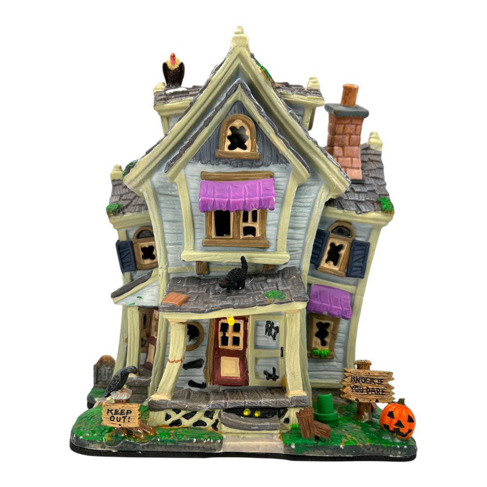 Retired Lemax Spooky Town Goosebumps Manor #65347 - Includes 2006 Michaels Catalog at Eerie Emporium. 5