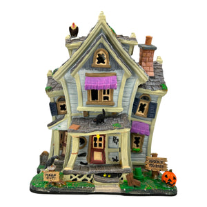 Retired Lemax Spooky Town Goosebumps Manor #65347 - Includes 2006 Michaels Catalog at Eerie Emporium. 5