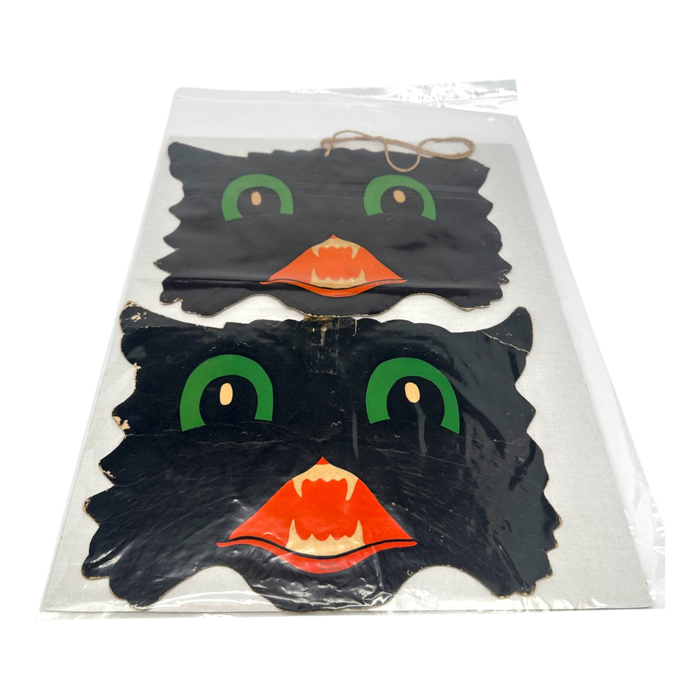 Vintage Halloween Copr HE Luhrs Black Cat Face Die Cuts Embossed ~ Set of 2 at Eerie Emporium. 7