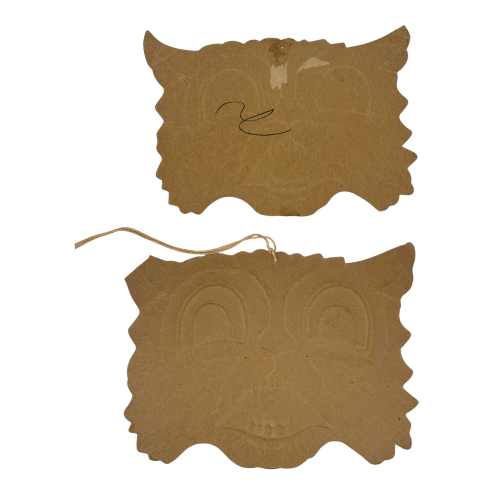 Vintage Halloween Copr HE Luhrs Black Cat Face Die Cuts Embossed ~ Set of 2 at Eerie Emporium. 9
