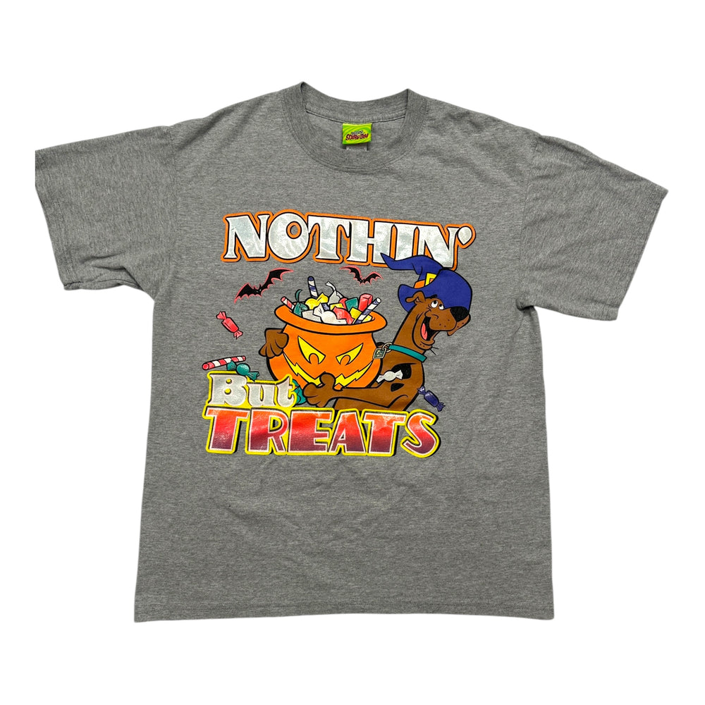 Vintage Scooby Doo Cartoon Network Trick or Treat Halloween T-Shirt size Large from 2002 at Eerie Emporium. 1
