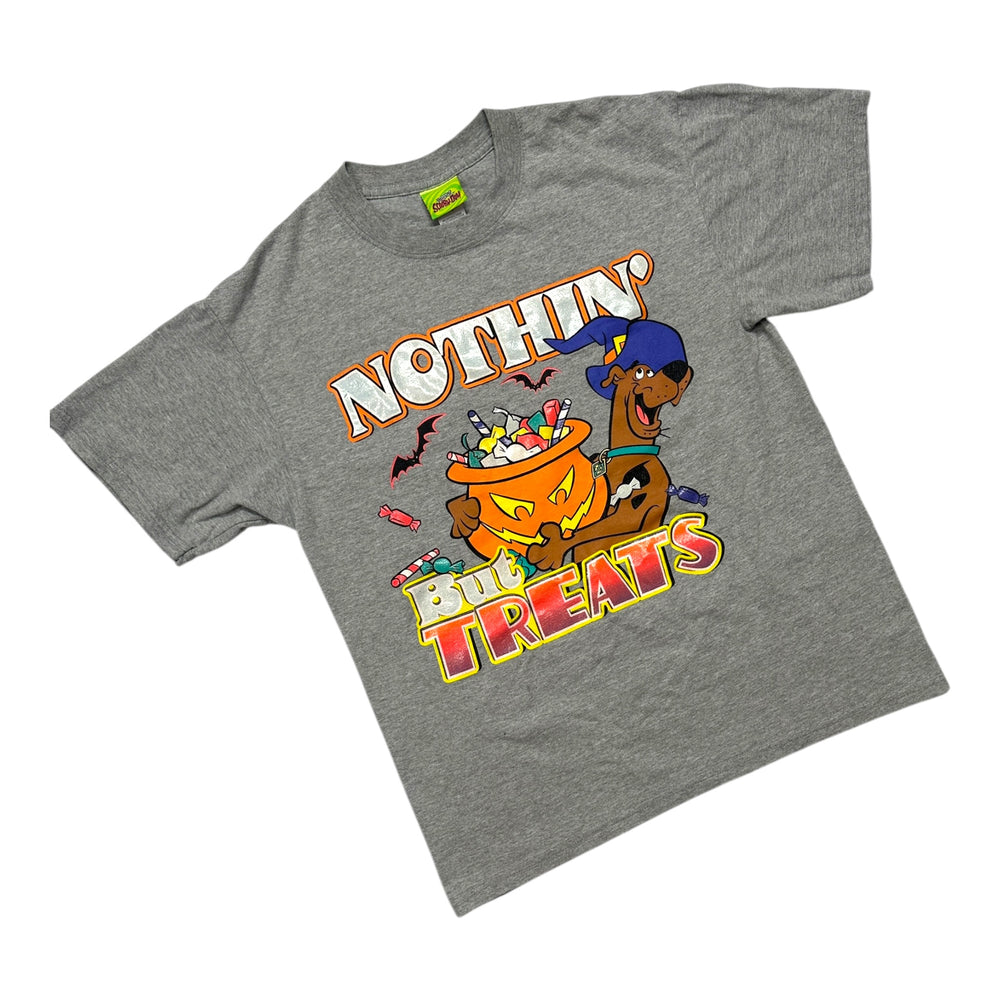 Vintage Scooby Doo Cartoon Network Trick or Treat Halloween T-Shirt size Large from 2002 at Eerie Emporium. 2