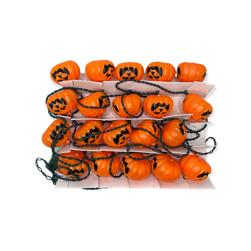 
            
                Load image into Gallery viewer, Vintage Halloween Pumpkin String Lights
            
        